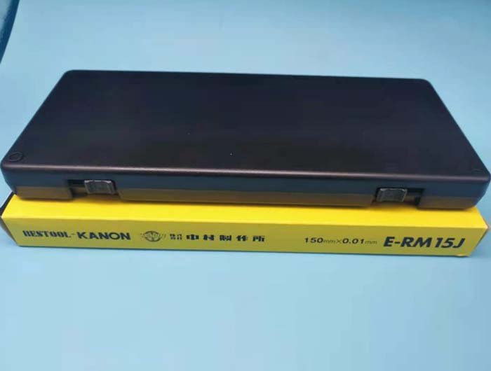 數(shù)顯孔距卡尺E-RM15J