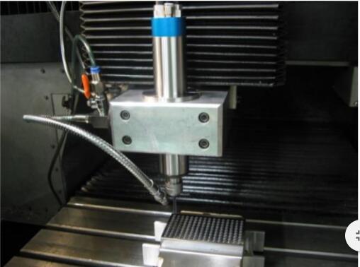 不銹鋼鉆孔電主軸.jpg 不銹鋼鉆孔電主軸.jpg