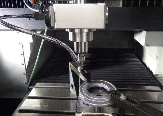 鉆孔<a href='gaosuzhuzhou.htm' class='keys' title='點擊查看關(guān)于電主軸的相關(guān)信息' target='_blank'>電主軸</a>.jpg