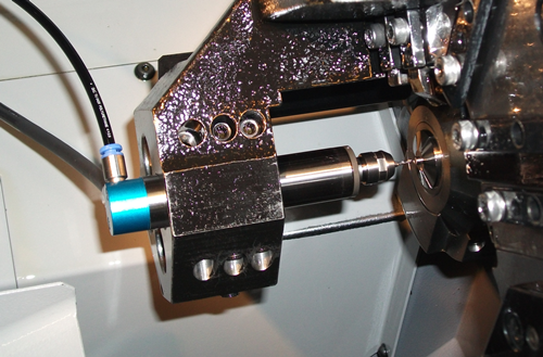 走心機側(cè)面<a href='/zouxinjigaopinx.htm' class='keys' title='點擊查看關(guān)于高頻銑的相關(guān)信息' target='_blank'>高頻銑</a>.png